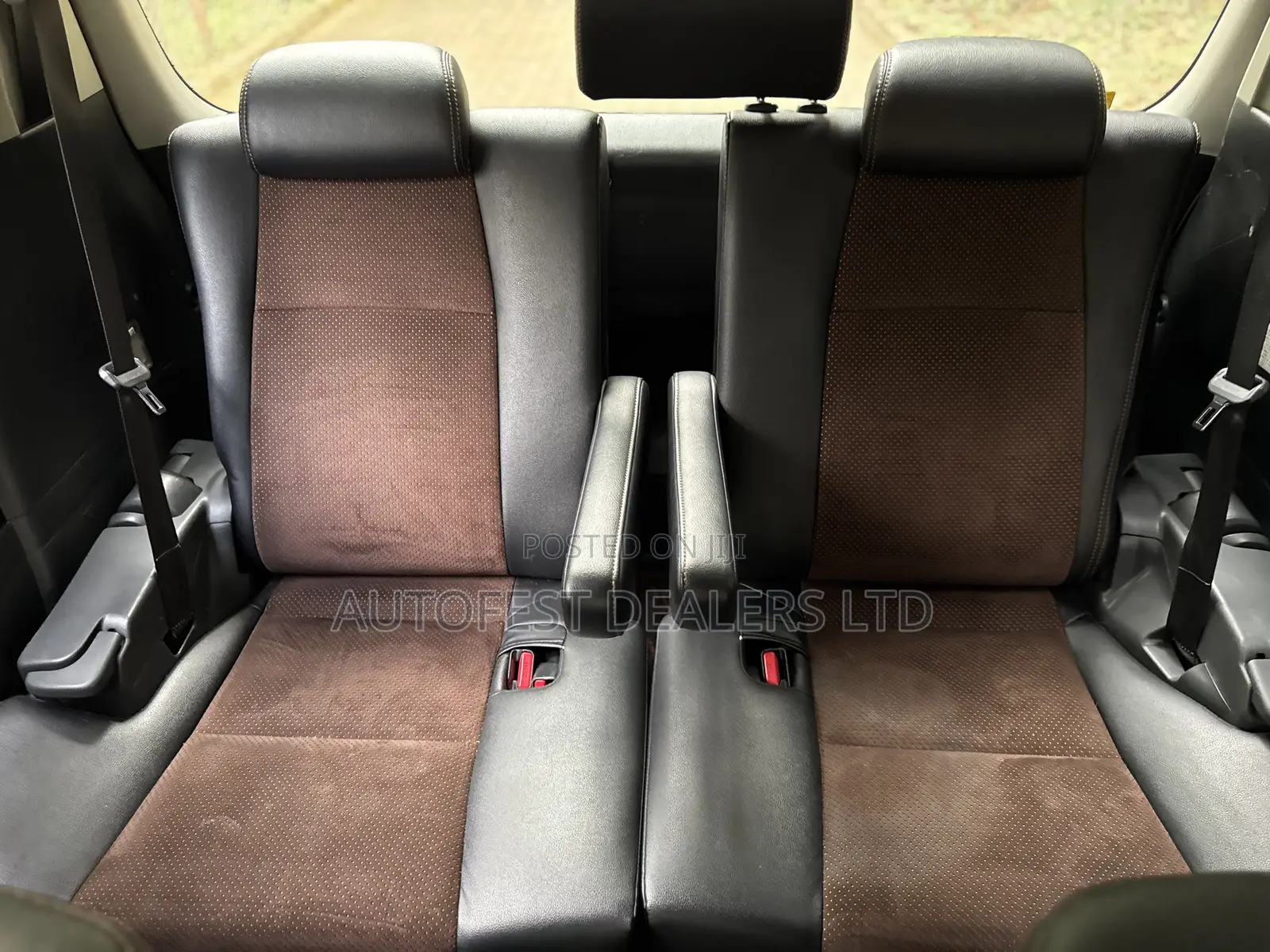 Toyota Alphard 2.4 Petrol FWD 2014 White