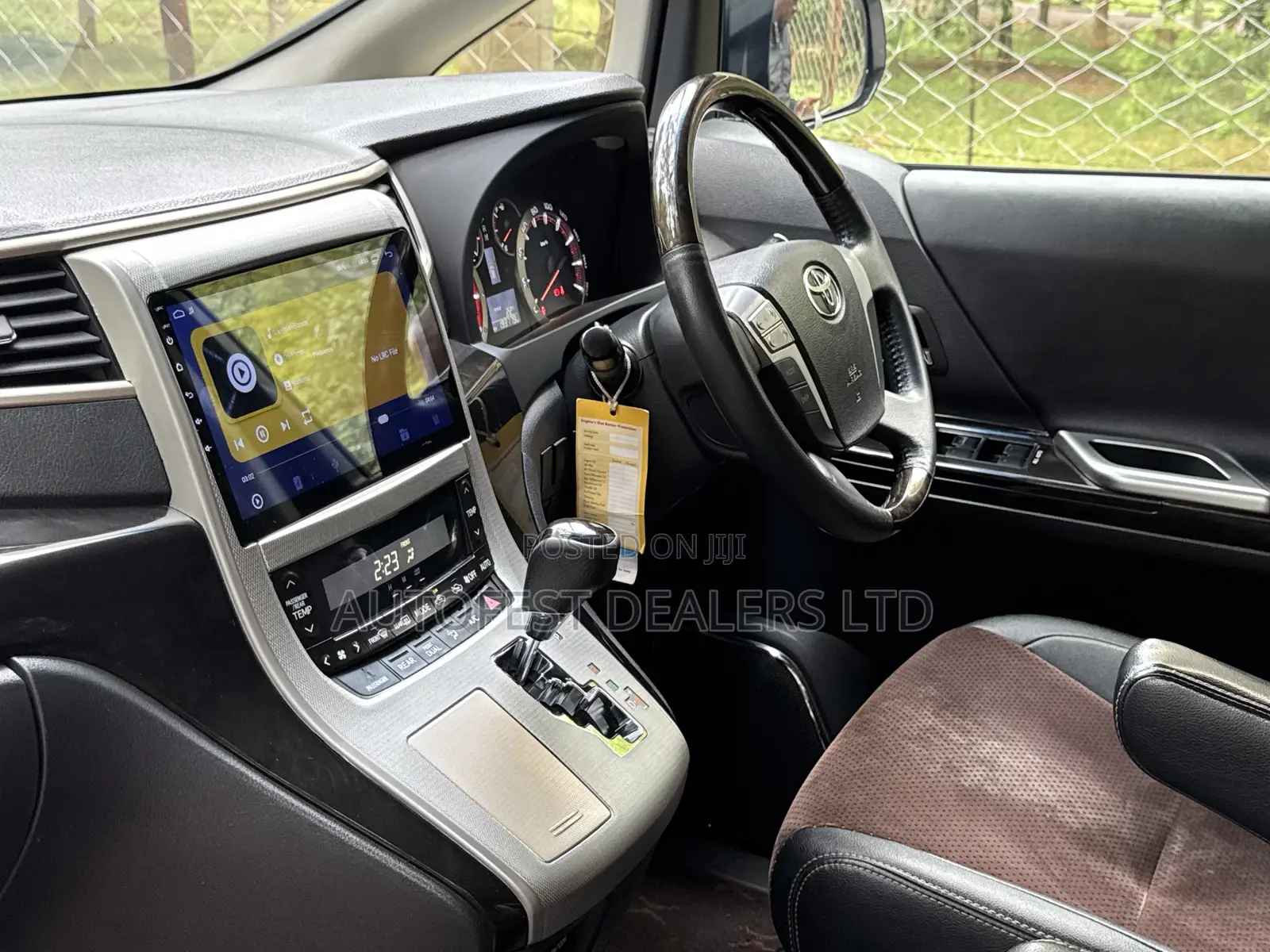 Toyota Alphard 2.4 Petrol FWD 2014 White