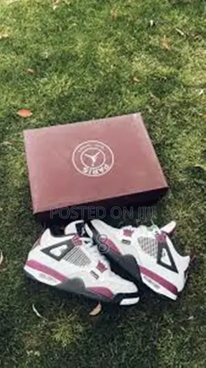 Jordan 4 Retro Casual Shoes – Timeless Style