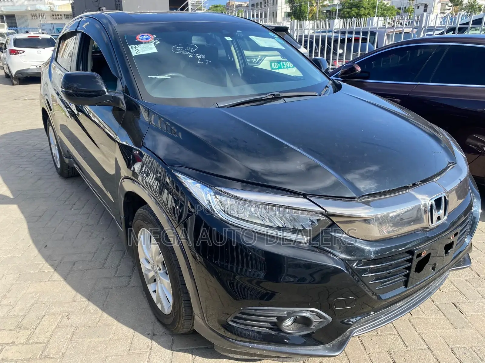 Honda Vezel 2018 Black