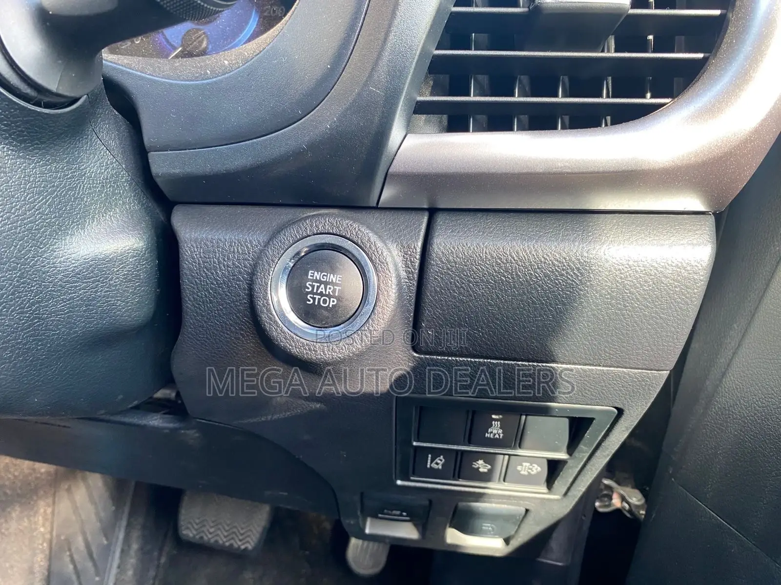 Toyota Hilux 2019 Black