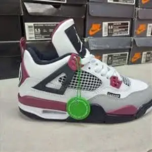 Retro Jordan 4 Vibe Sneakers – Strong Visual Look
