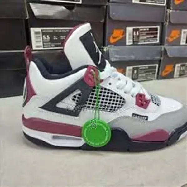 Retro Jordan 4 Vibe Sneakers – Strong Visual Look