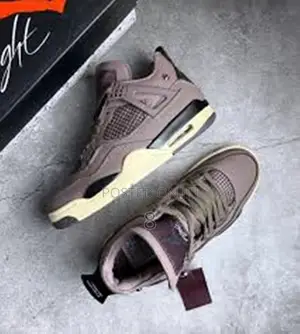 Retro Jordan 4 Vibe Sneakers – Strong Visual Look