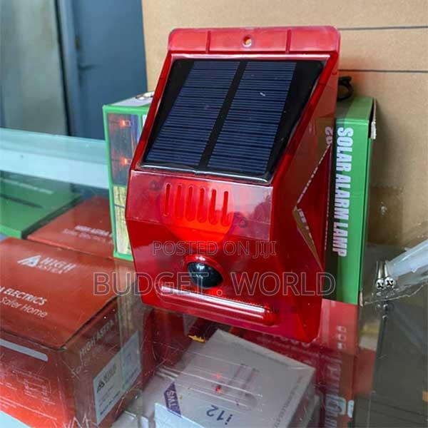 Solar Sound Light Alarm Motion Sensor With Remote Control Siren Sound