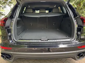Porsche Cayenne Platinum Edition AWD 2018 Black