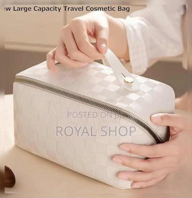 Traveling Make Up Bag - main view