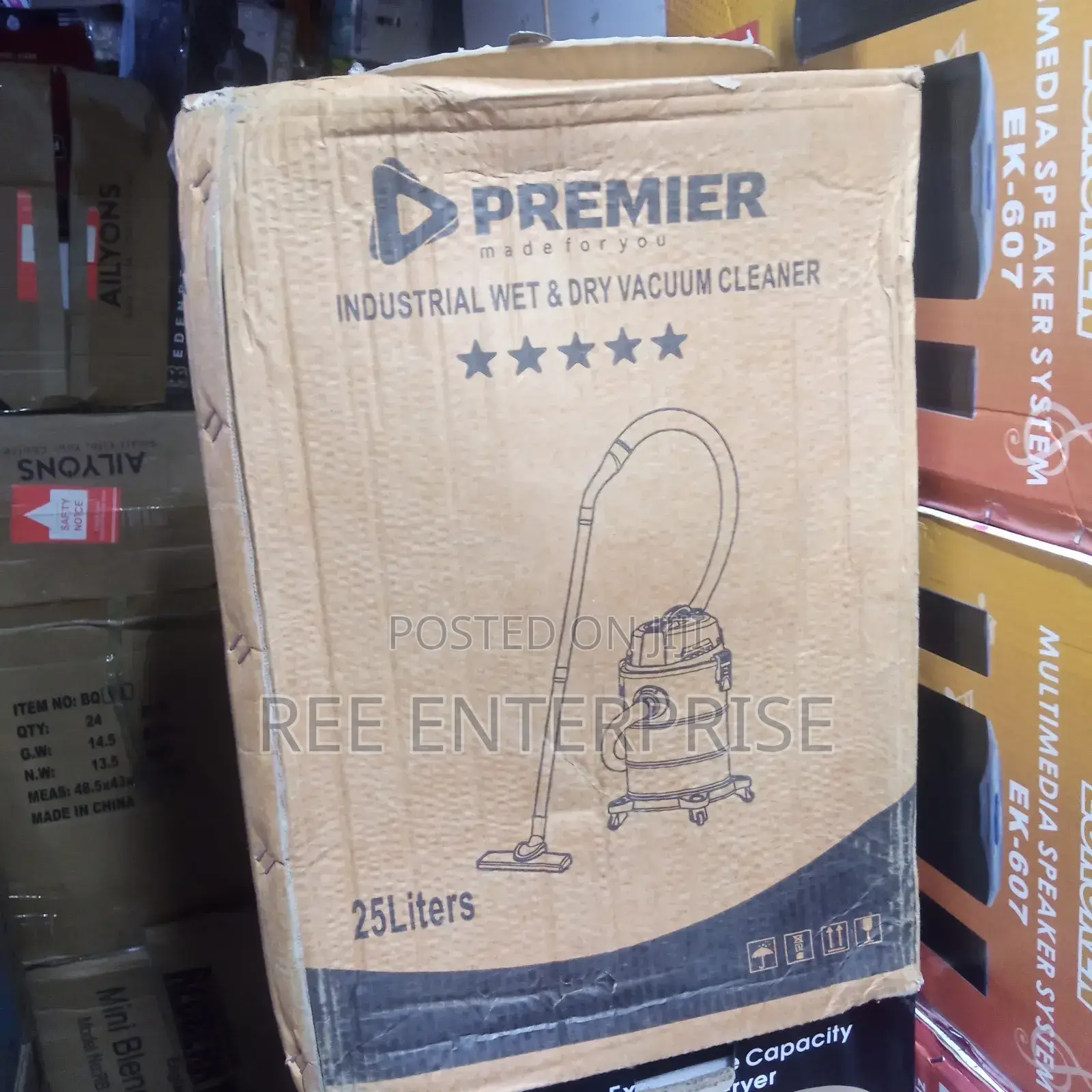 Premier 25 Litres Vacuum Cleaner Brand New