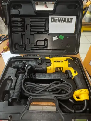 D25133k-B5 Hammer Drill. Dewalt