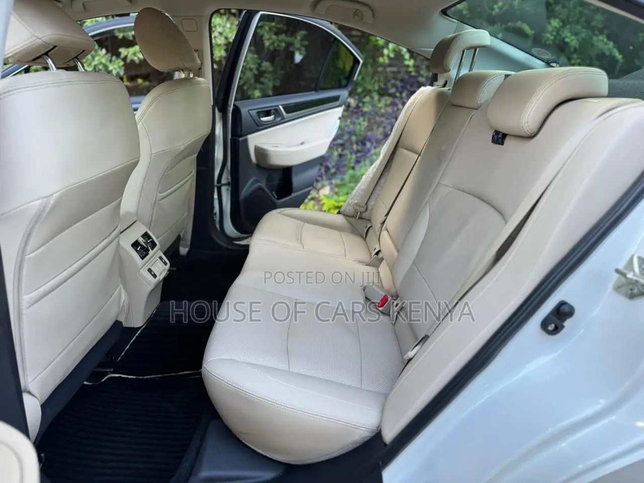 Subaru Legacy 2019 White