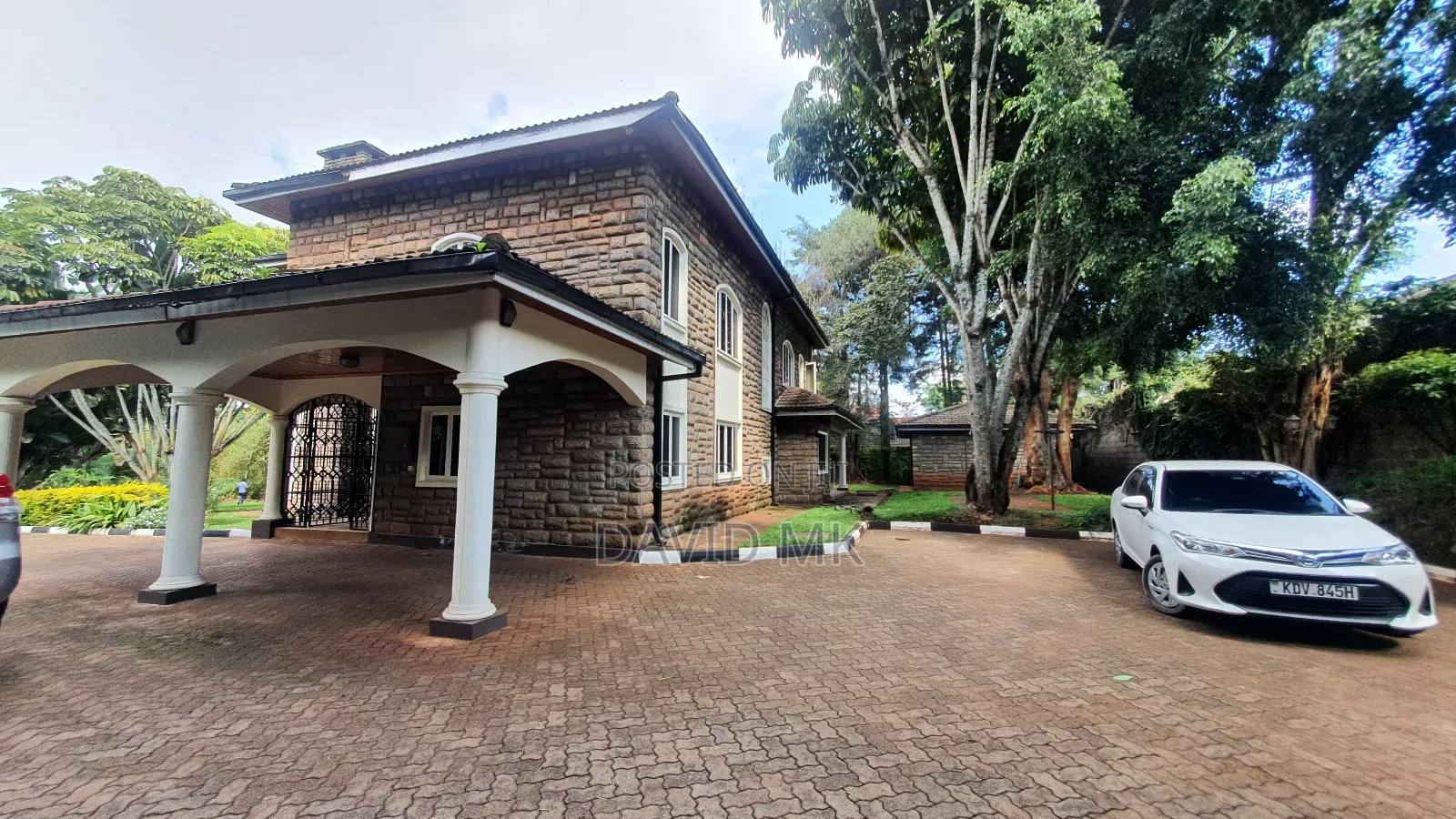 4-Bedroom With DSQ and Other 2 Room