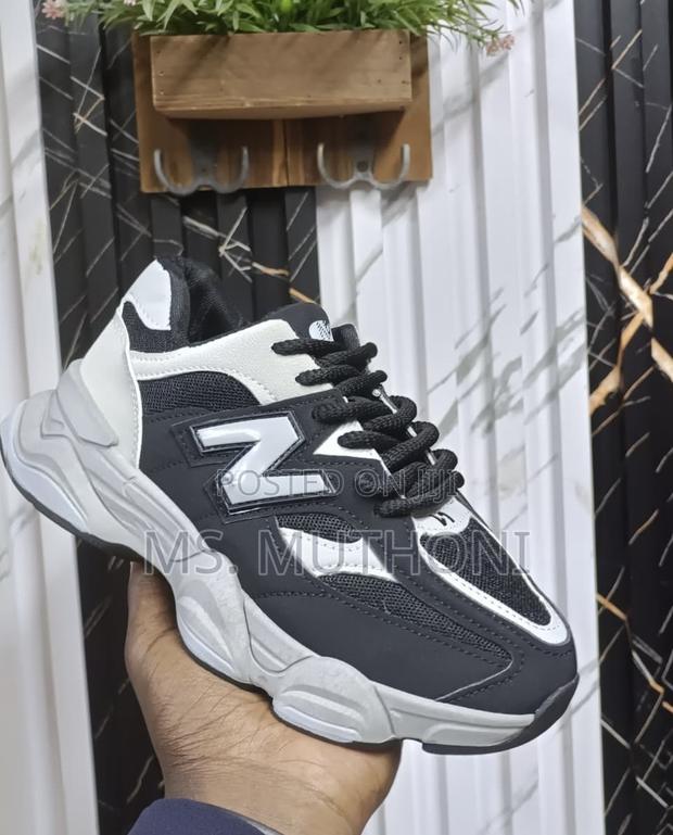 Trendy Kids Sneakers Sizes 25-36 - thumbnail 4