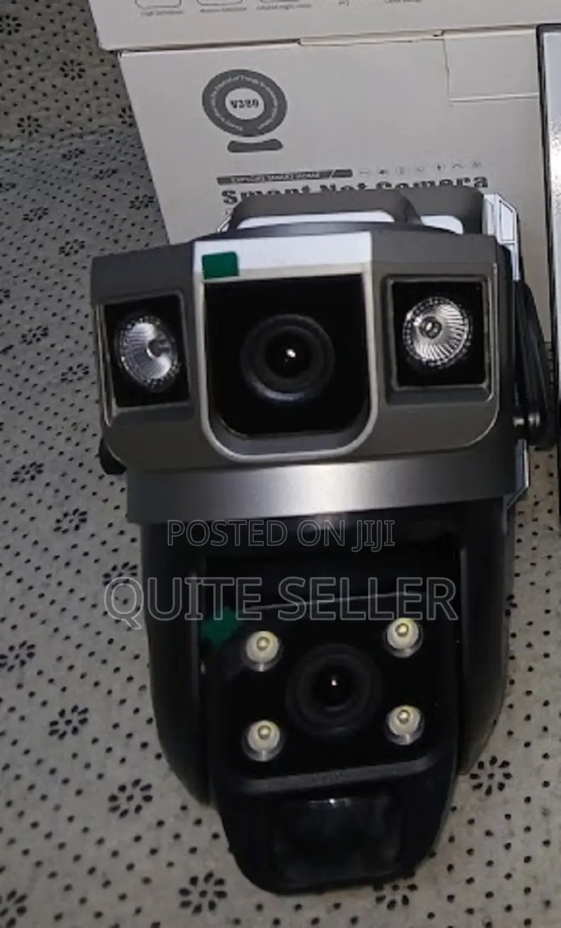 Dual Lens Solar 4g Outdoor PTZ Cam With Flood Light and Siren Alarm.
