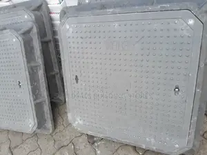 Lockable Reinforced Fibre Manhole Cover 24"*24