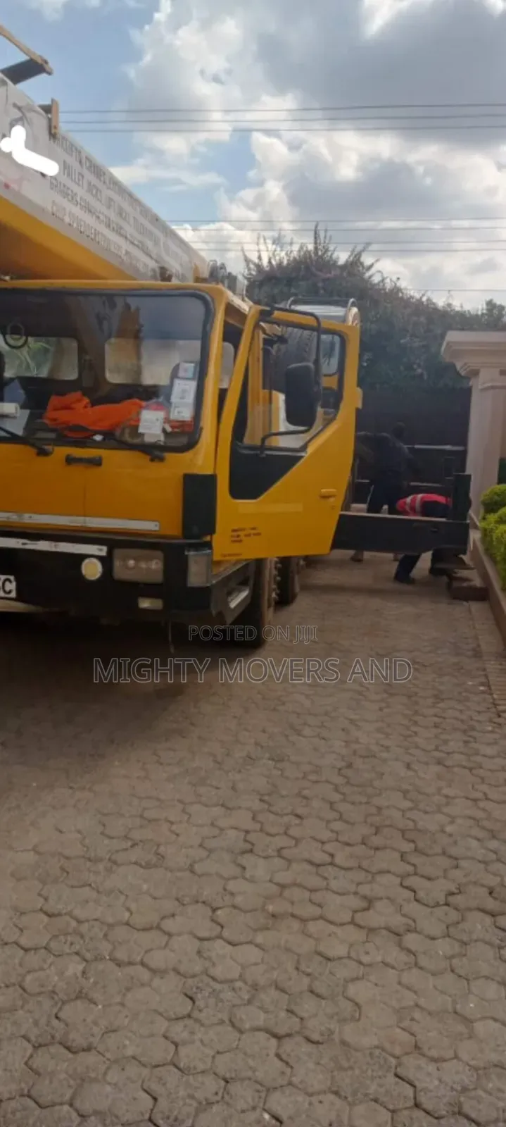 Crane for Hoisting Services Are Readily Available