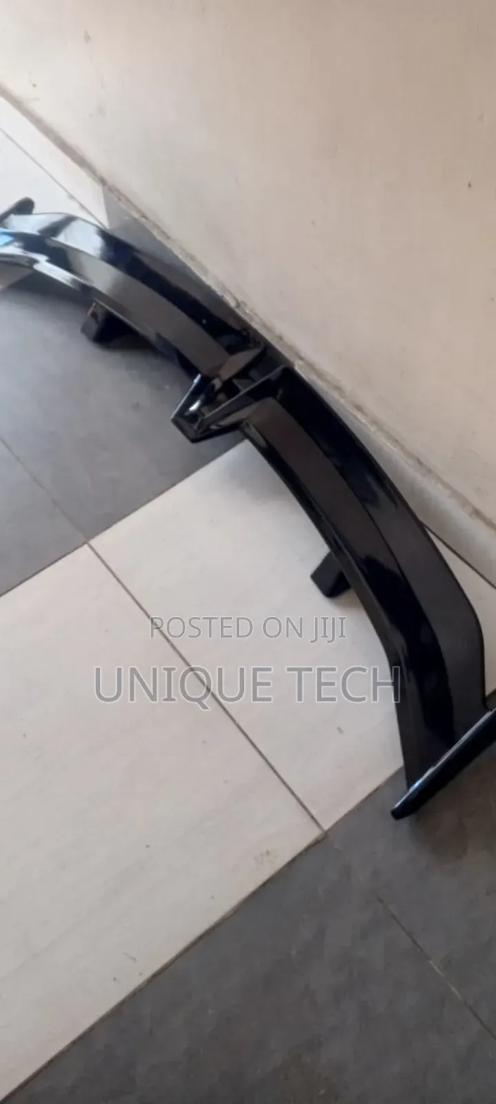 Gloss Black Sport Spoiler – Universal Fit Design