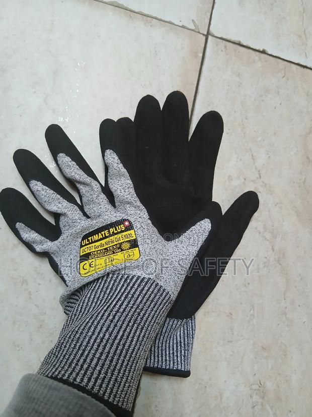 Glove For Handling Sharp Objects - thumbnail 2