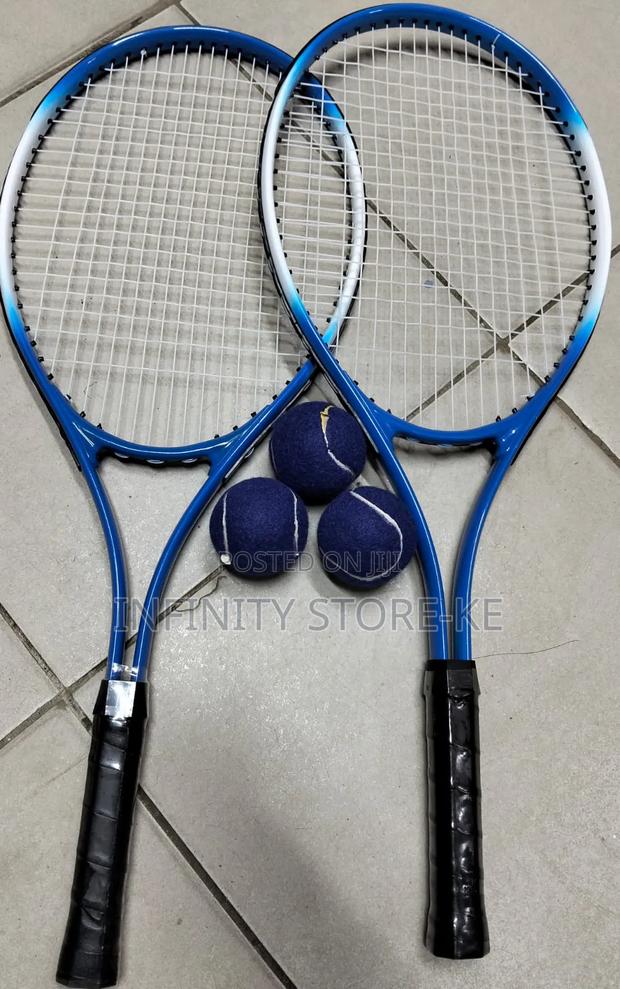 Long Tennis Set With 3 Balls