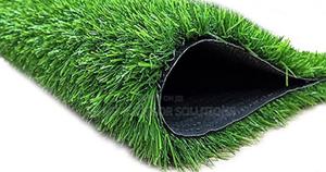 Indoor/Outdoor Green Grass Carpet - thumbnail 2
