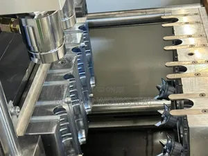 Industrial 4 Cavity Pet Blow Moulding Machine | 500ml–2l Bottles