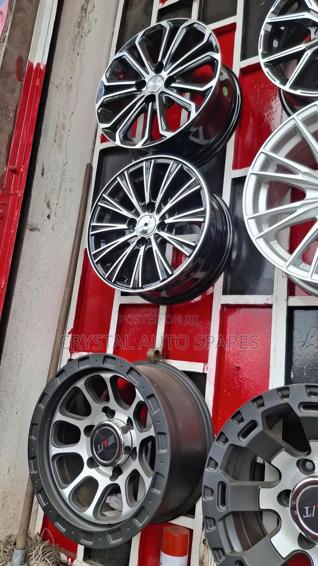Size 14 Chrome Rim - thumbnail 4
