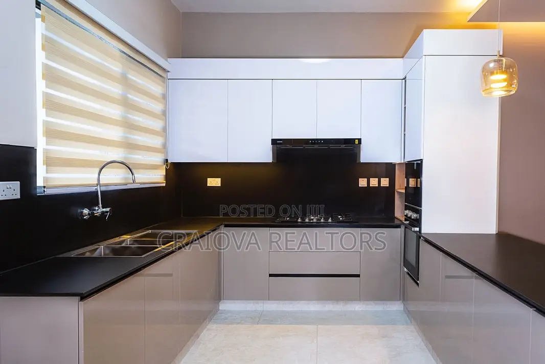 4bdrm Townhouse/Terrace in Langata for sale