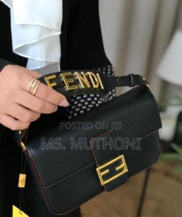 Fendi Medium Baguette Bag With Gold Hardware. - thumbnail 3