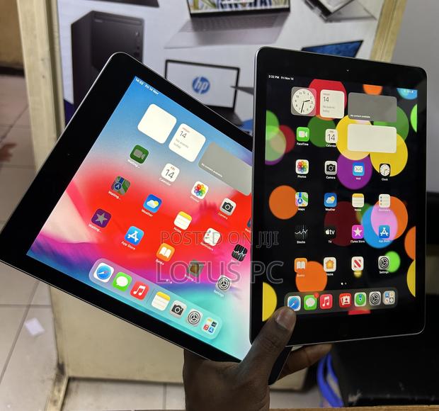 Apple iPad 9.7 128 GB Gray - thumbnail 2