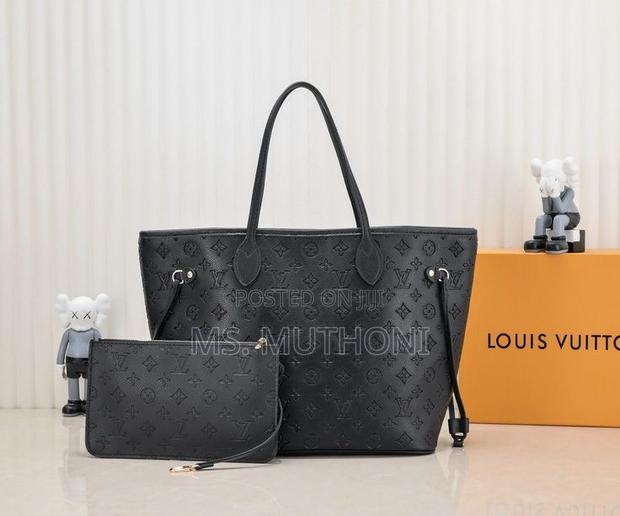 Embossed Louis Vuitton Neverfull Mm Tote Bag - thumbnail 6
