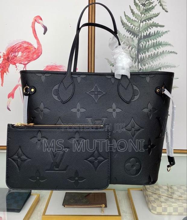 Embossed Louis Vuitton Neverfull Mm Tote Bag - thumbnail 4