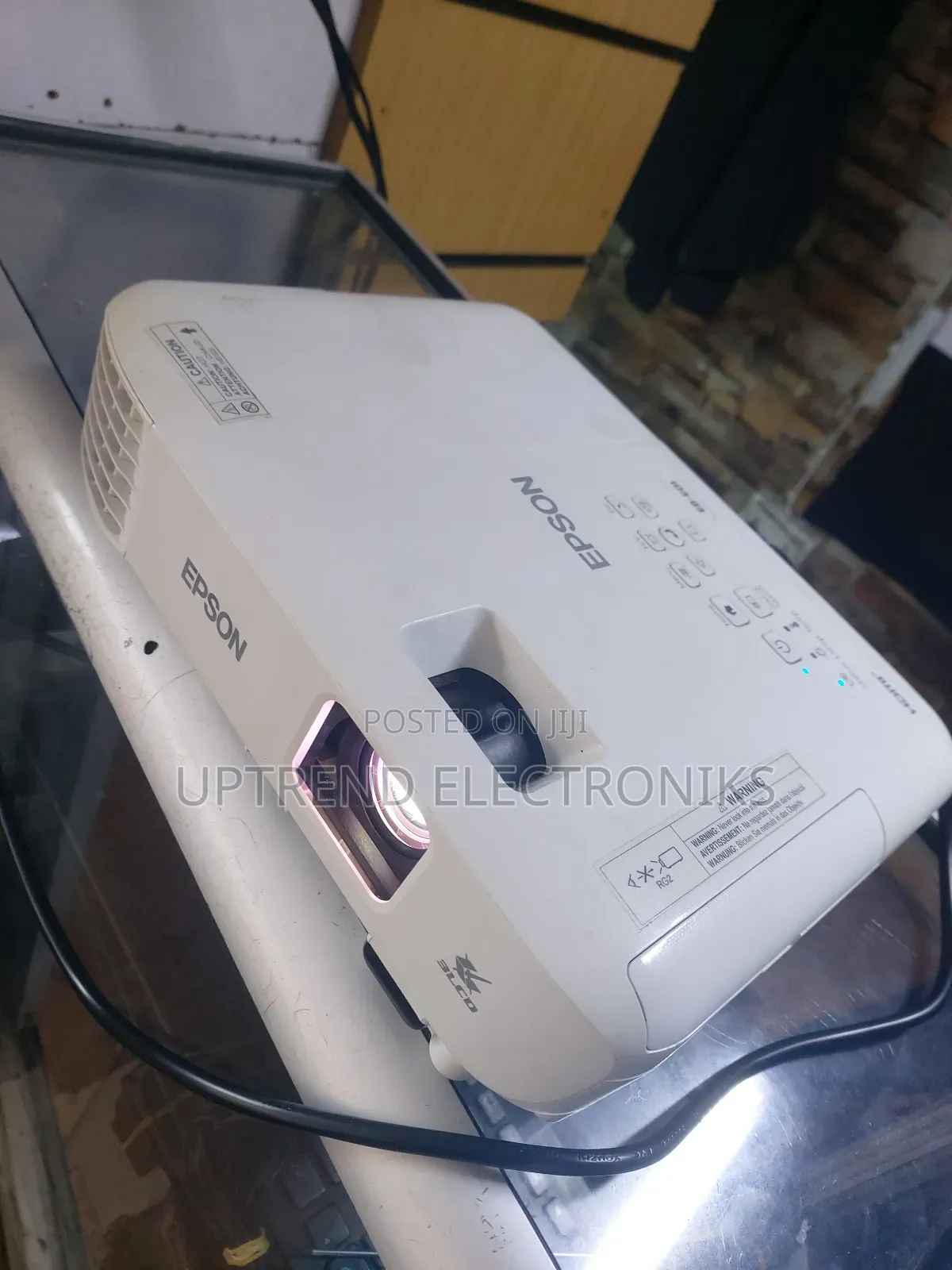 Epson Eb-E01 – Your Everyday Projector!