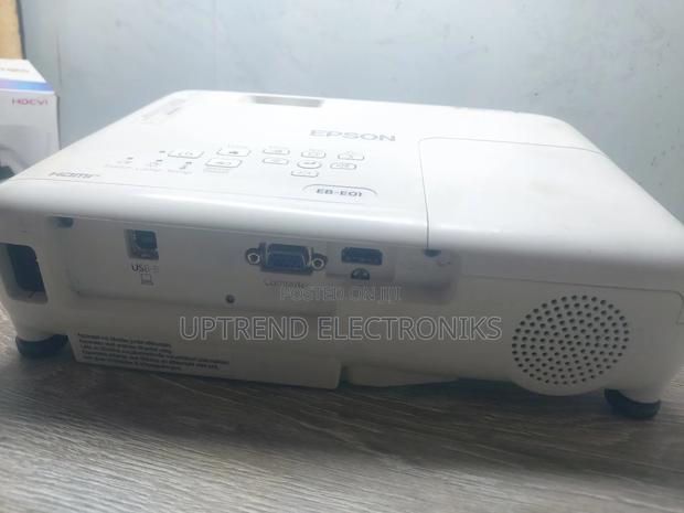 Epson Eb-E01 – Your Everyday Projector! - thumbnail 2