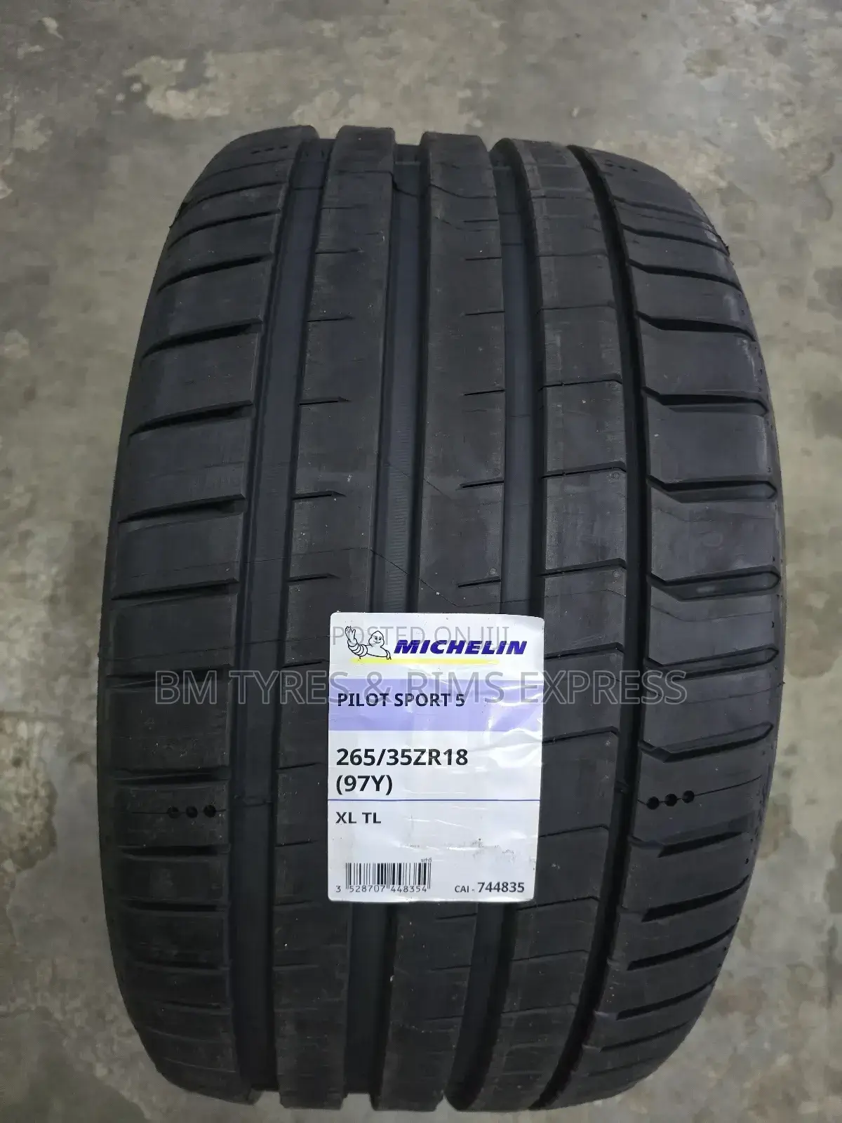 265/35 R18 Michelin Tyres (Pilot Sort)
