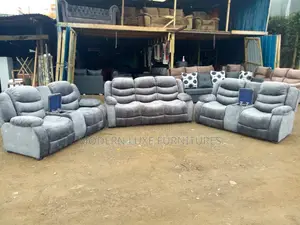 Quality Reclinerlike Sofa