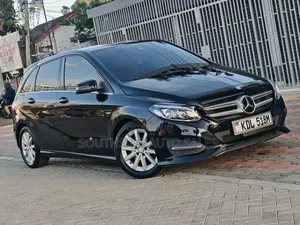 Mercedes-Benz B-Class B180 Petrol 2015 Black