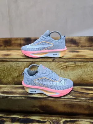 X Vomero Grey Pink
 Sizes. 36-40