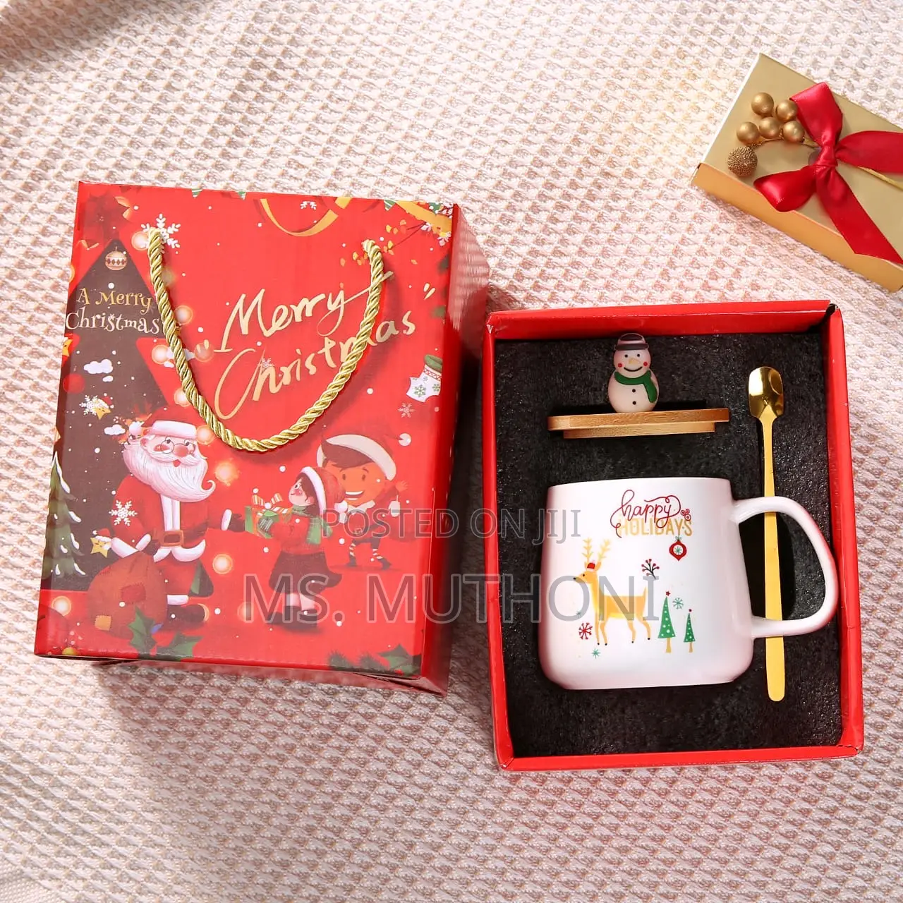 * Christmas-Themed Ceramic Mug Gift Set.