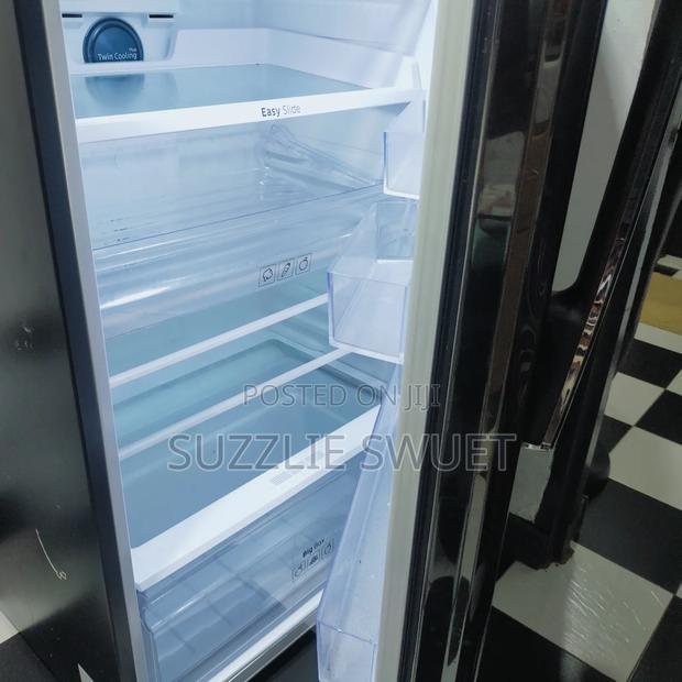 Samsung Fridge - thumbnail 6