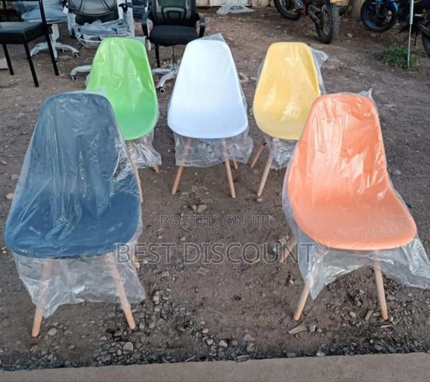 Modern Plastic Chairs - main view