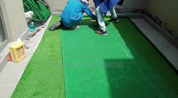 Natural Look Artificial Turf for Home Compound