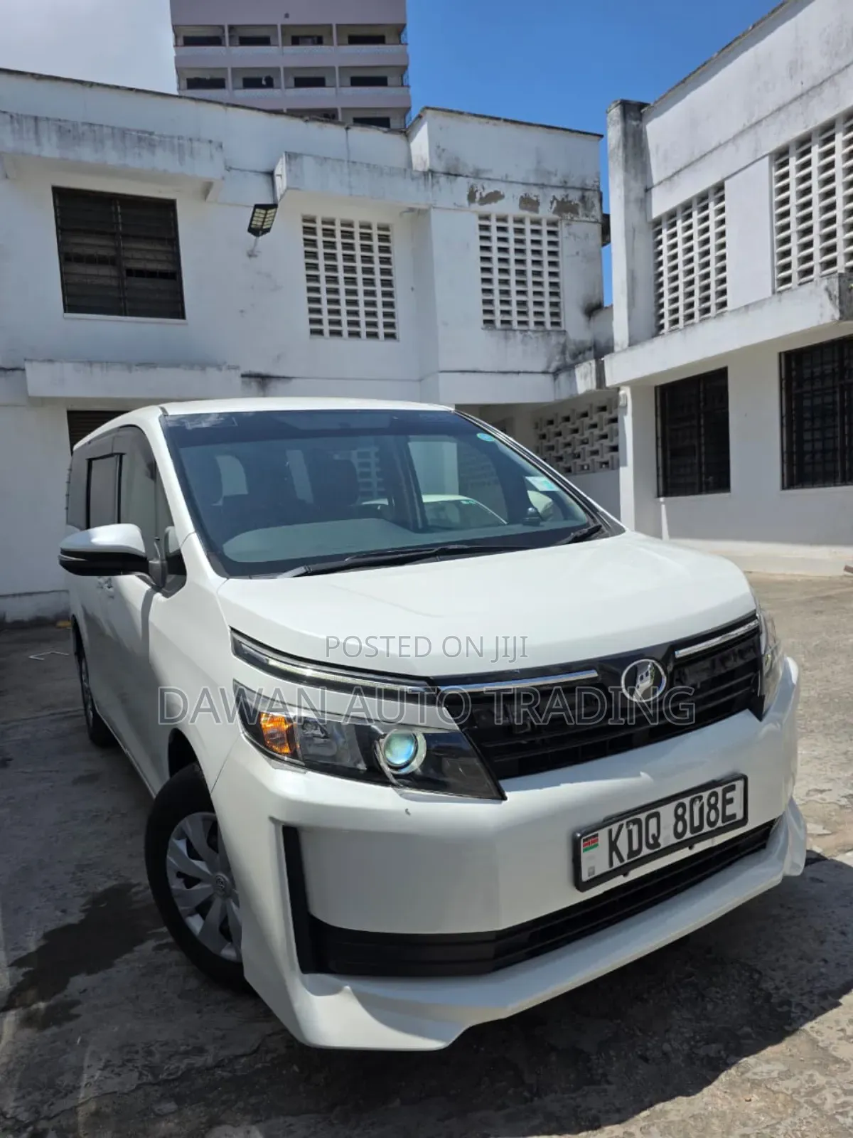 Toyota Voxy 2017 White