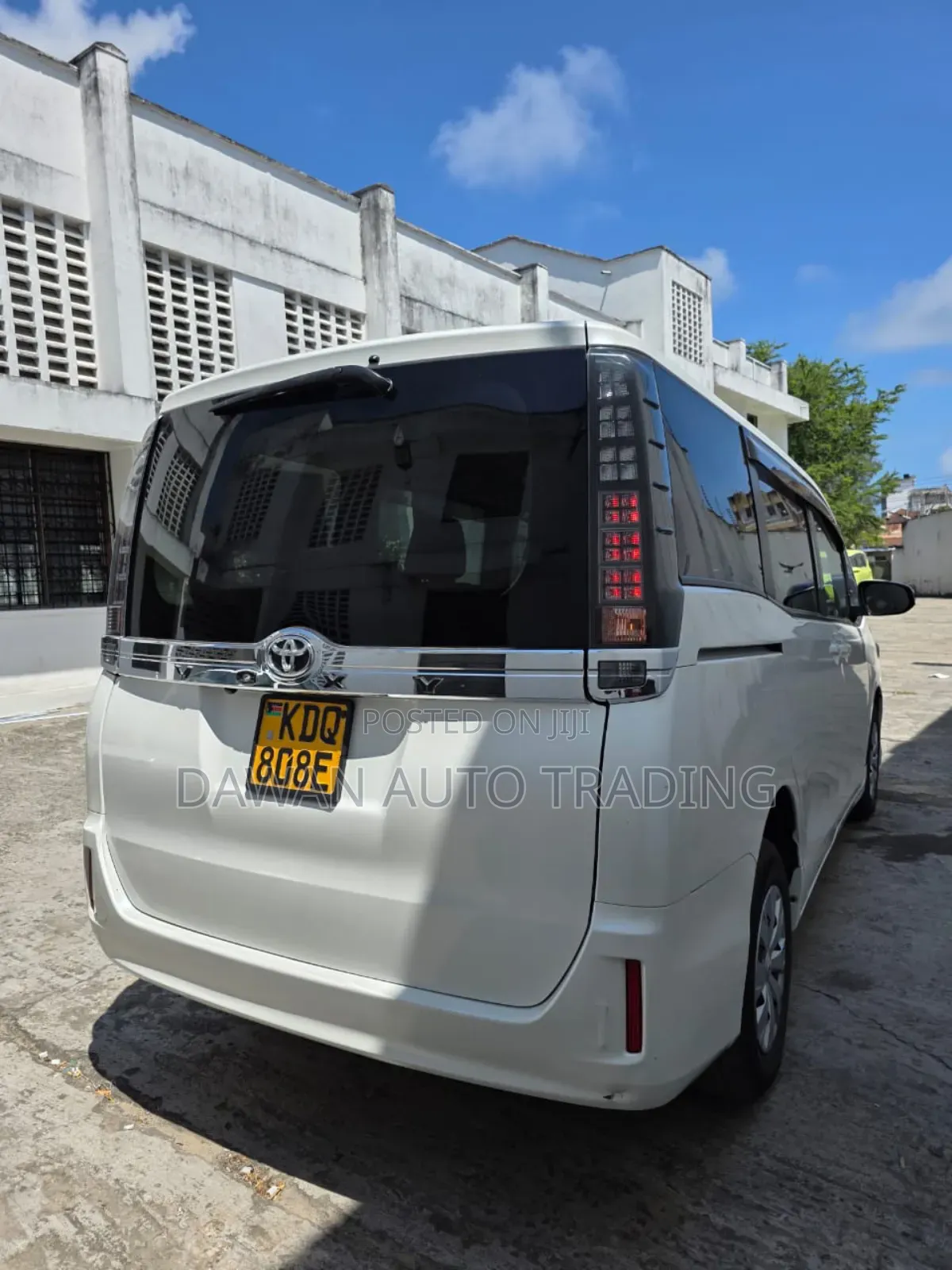 Toyota Voxy 2017 White