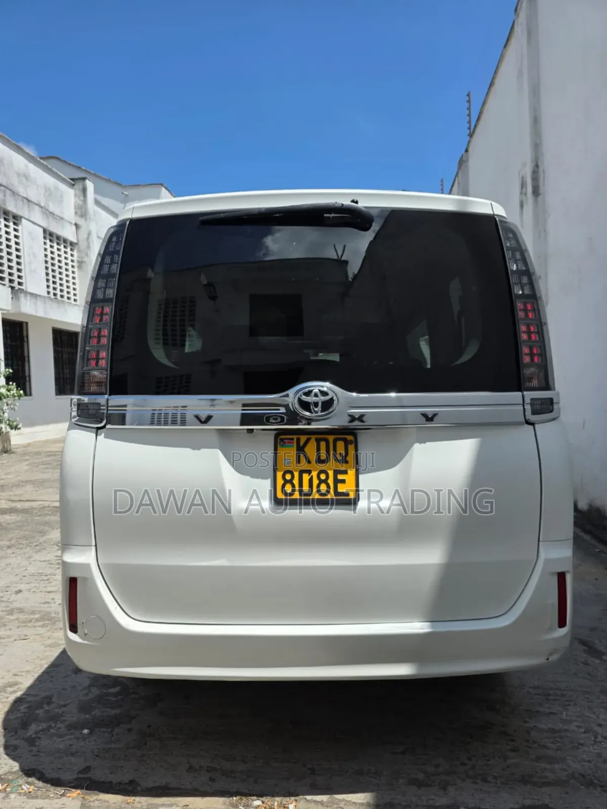 Toyota Voxy 2017 White