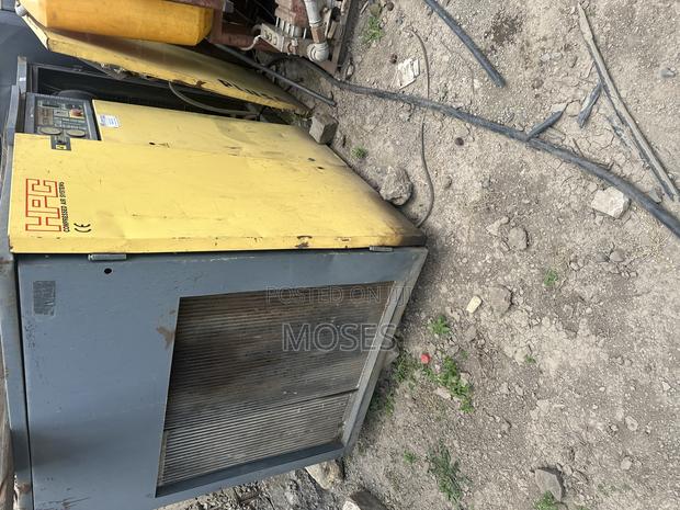 Screw Compressor - thumbnail 3