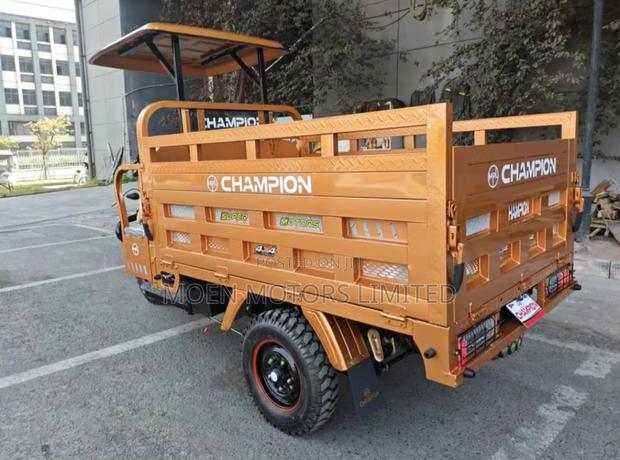 New Motorcycle 2025 Gold - thumbnail 3