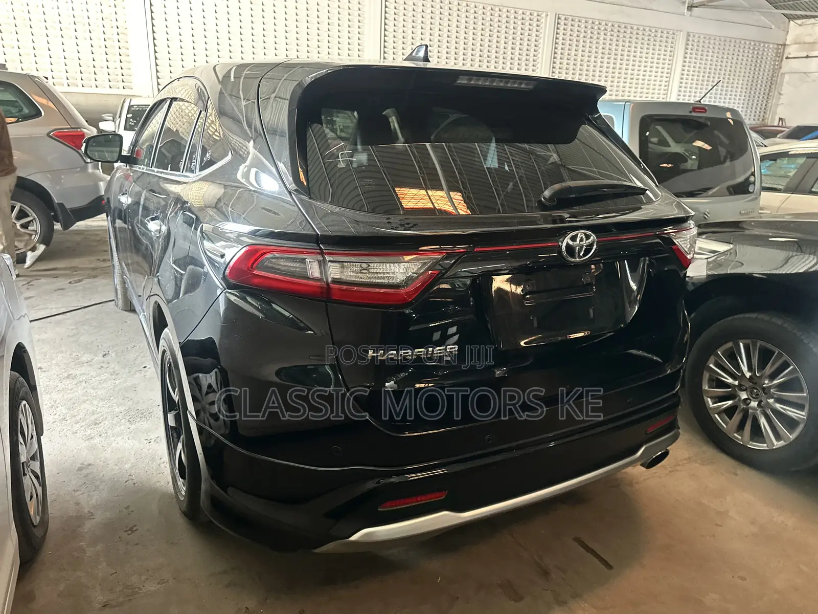 Toyota Harrier 2.0 4WD 2020 Black