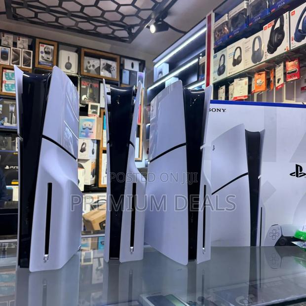 Secondary Ps5 Slim in Plenty With Original Parts.