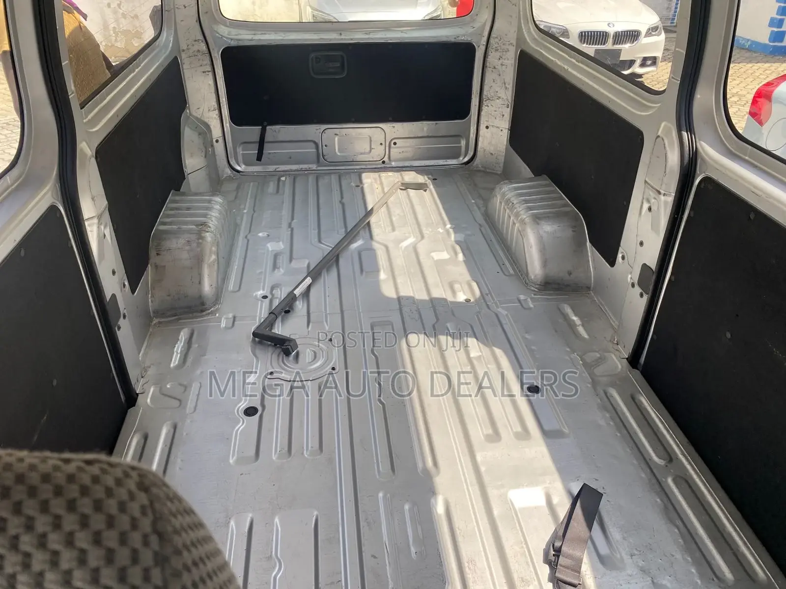 Nissan NV350 2018 Silver