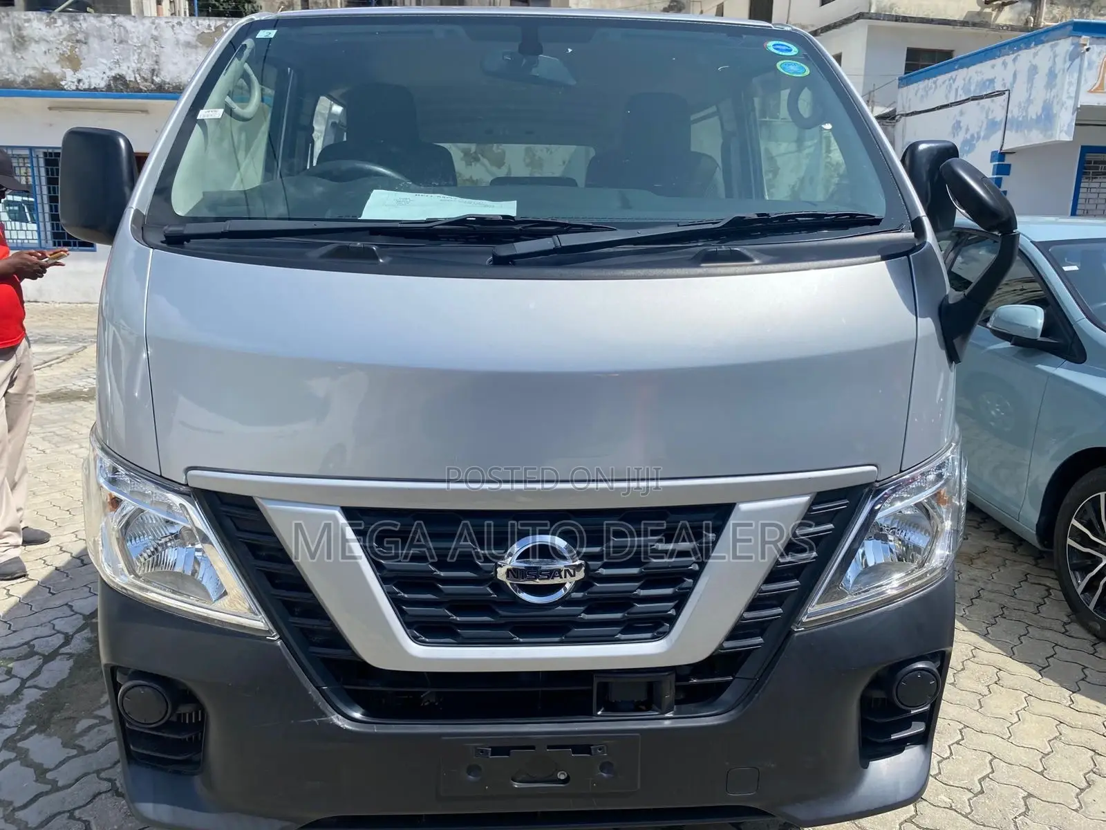Nissan NV350 2018 Silver