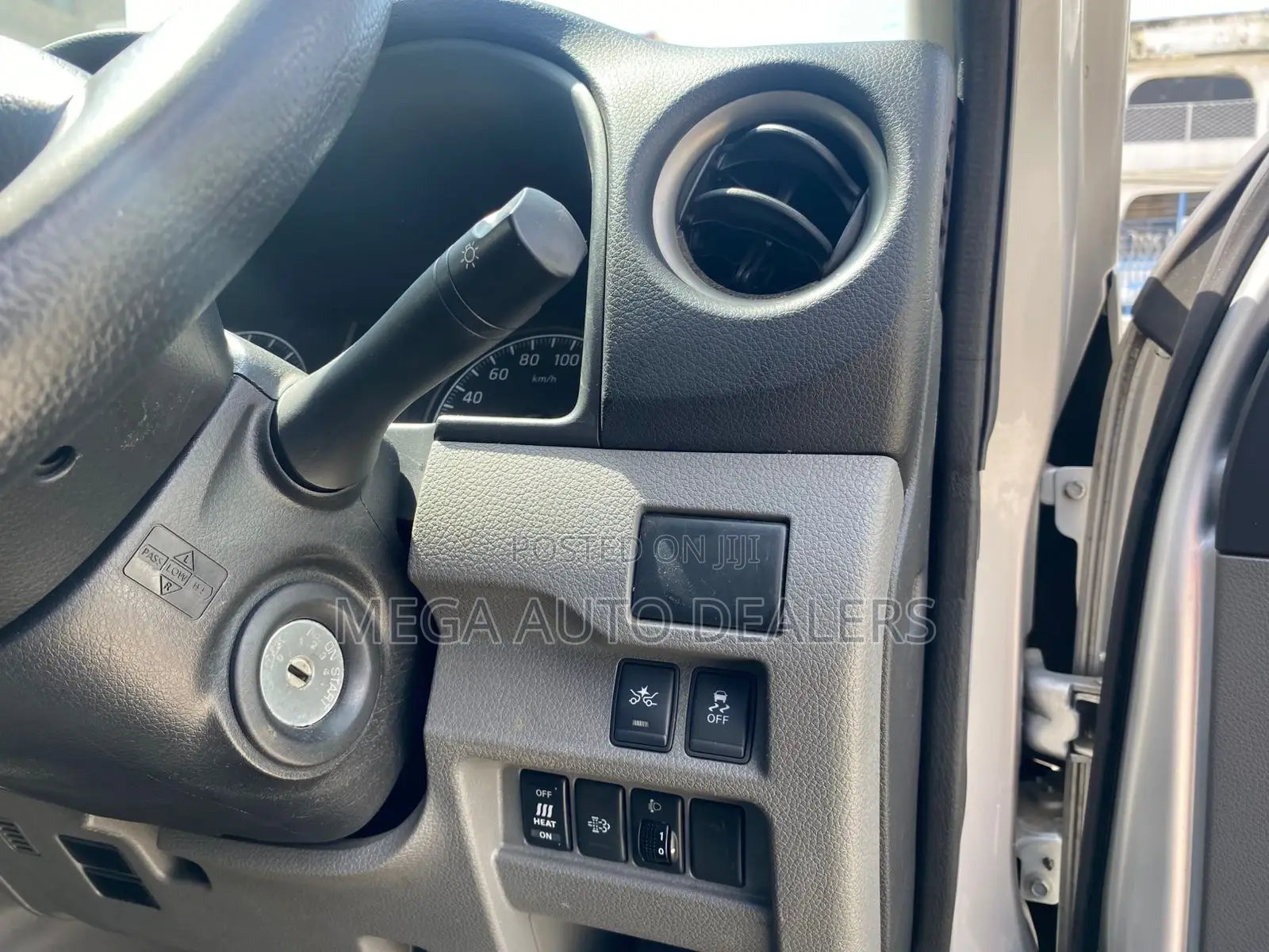 Nissan NV350 2018 Silver